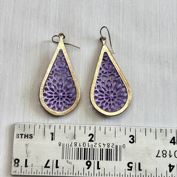 Purple Tear Drop Filigree Earrings Rhinestones Gold Toned Metal From Costume - Picture 4 of 4
